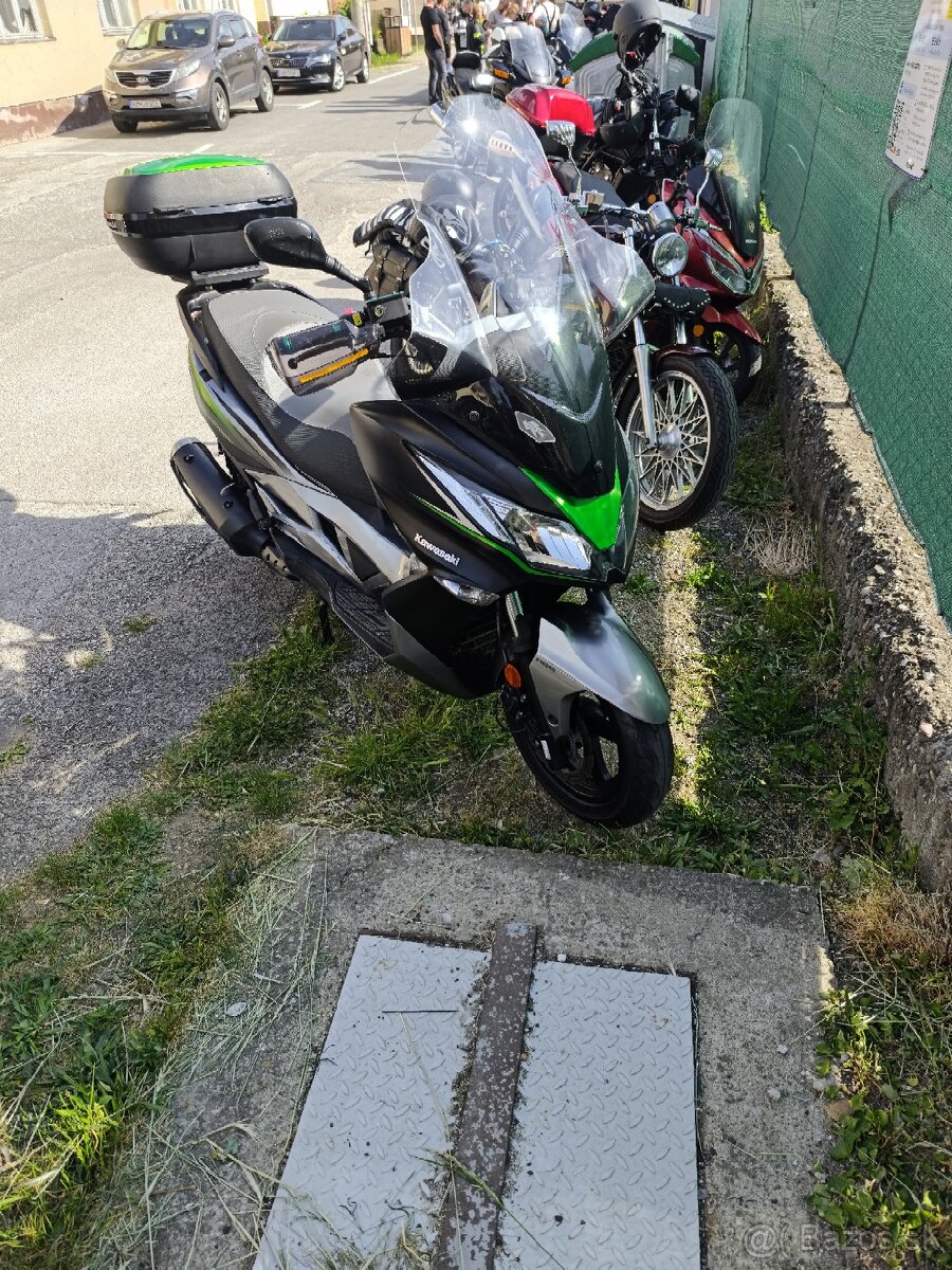 Kawasaki j300 - 2