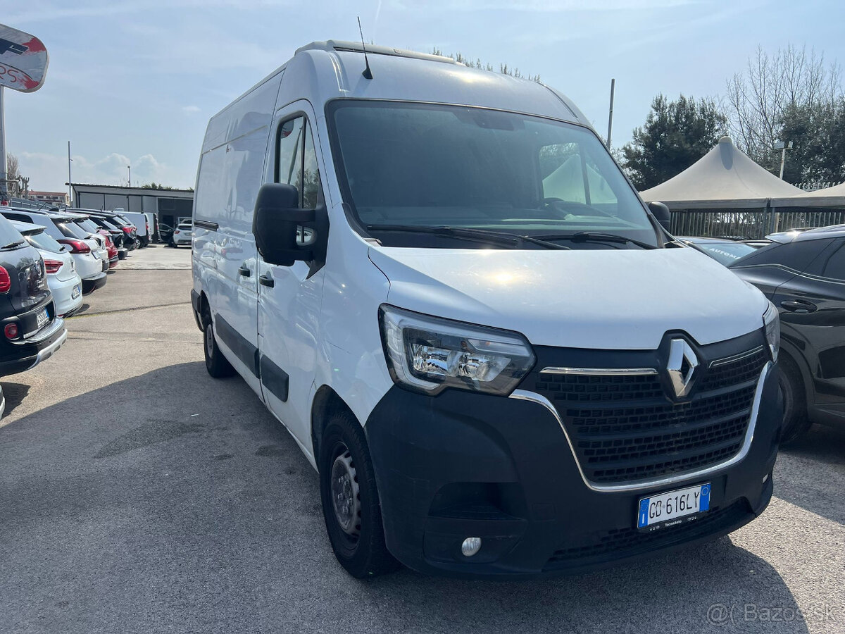 Renault Master 2,3 Chladiak 136tis km - 2