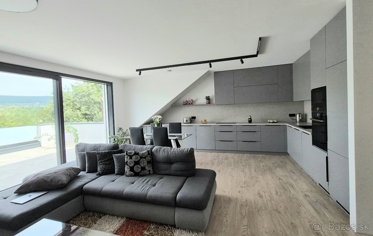 4 izbový byt s veľkou terasou - 2