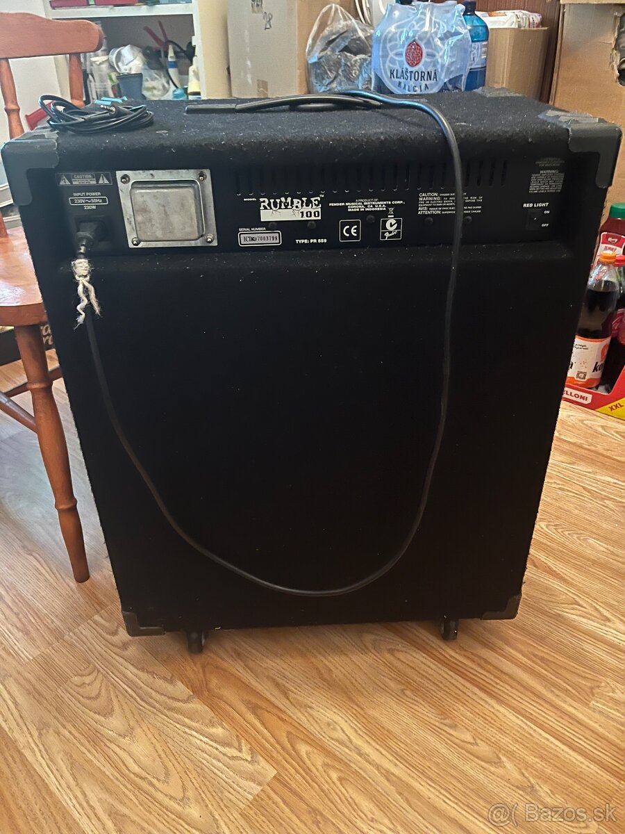 Kombo Fender a Line6 LowDown - 2