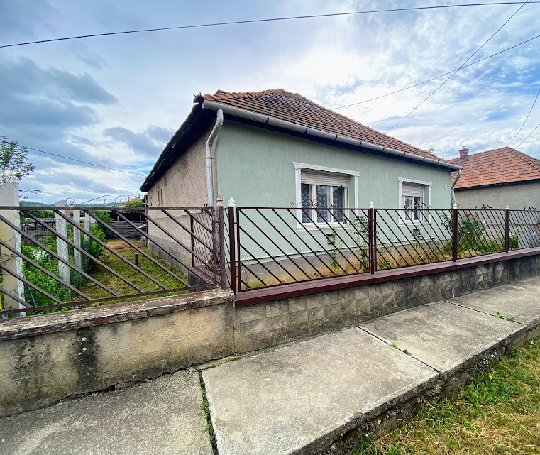 Pekný rodinný dom v dobrom stave a peknej lokalite, Szendrő - 2