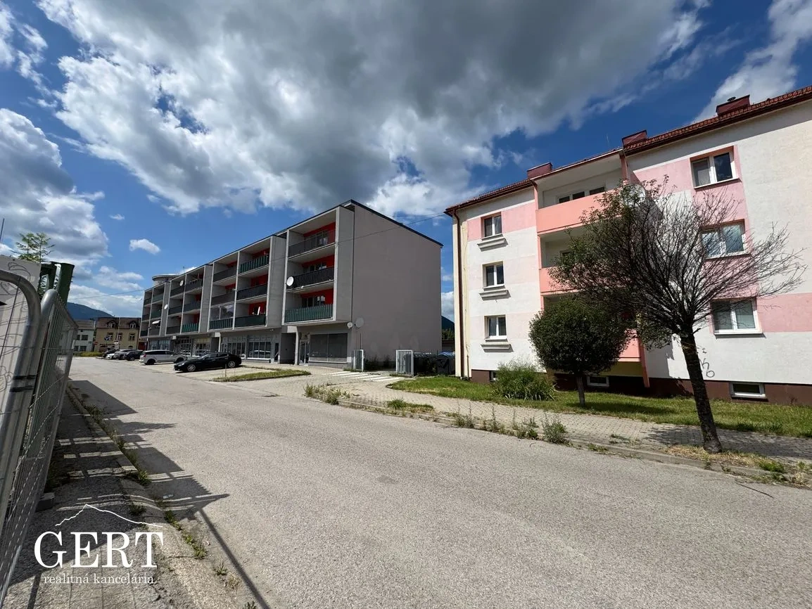 REZERVOVANÉ Garáž , Ružomberok, ul. Gen. Miloša Vesela - 2