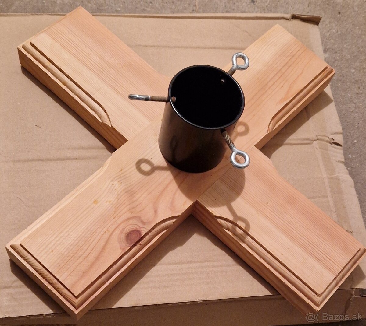 Drevený stojan na vianočný stromček - 2