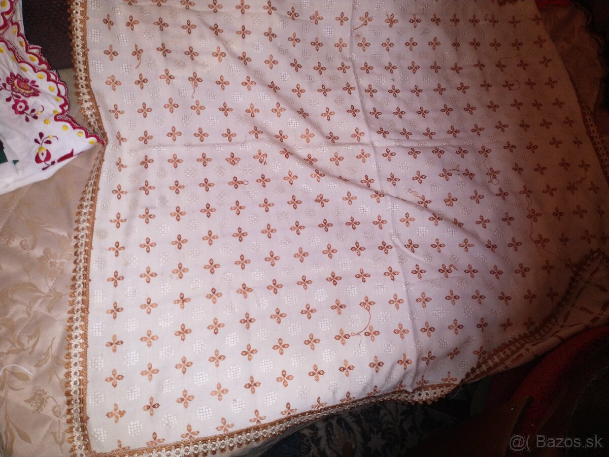 Retro vyšívané obrusy - 2