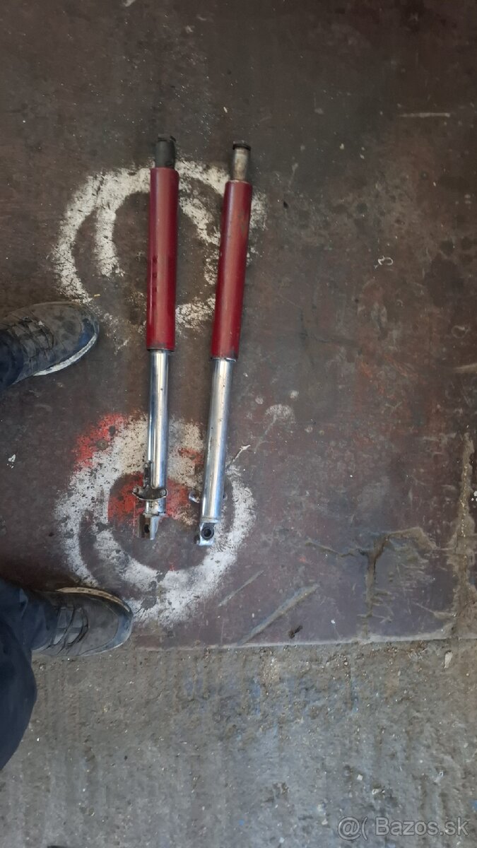 Predné tlmiče na Jawa ČZ kyvacka - 2