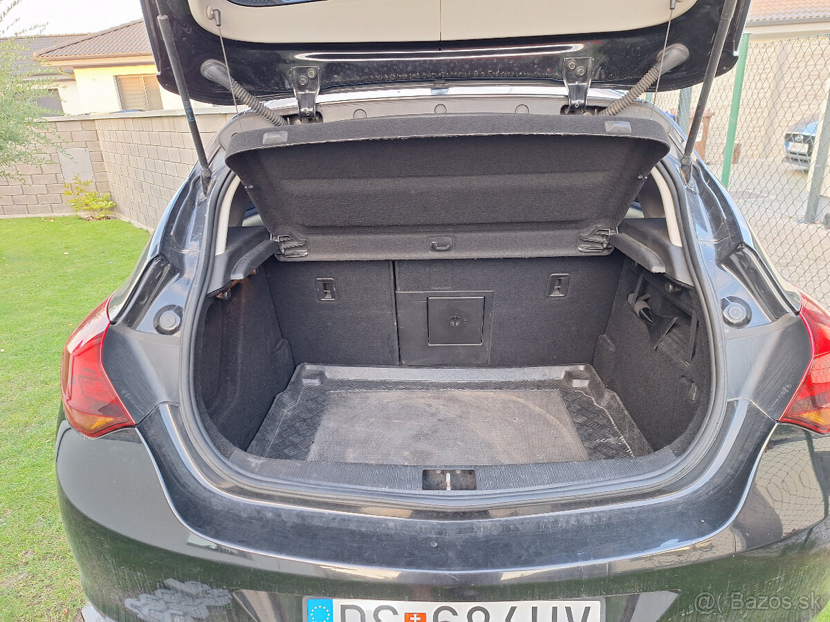 Opel Astra J 2,0 CDTi 118 kW - 2