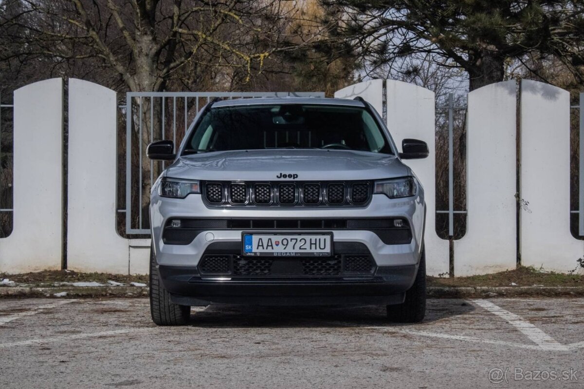 Jeep Compass 1.5 e-Hybrid Night Eagle II / NELAKOVANÉ - 2