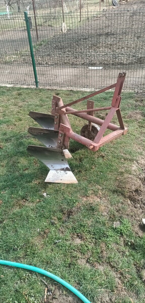 Predám pluh 3 jak - 2