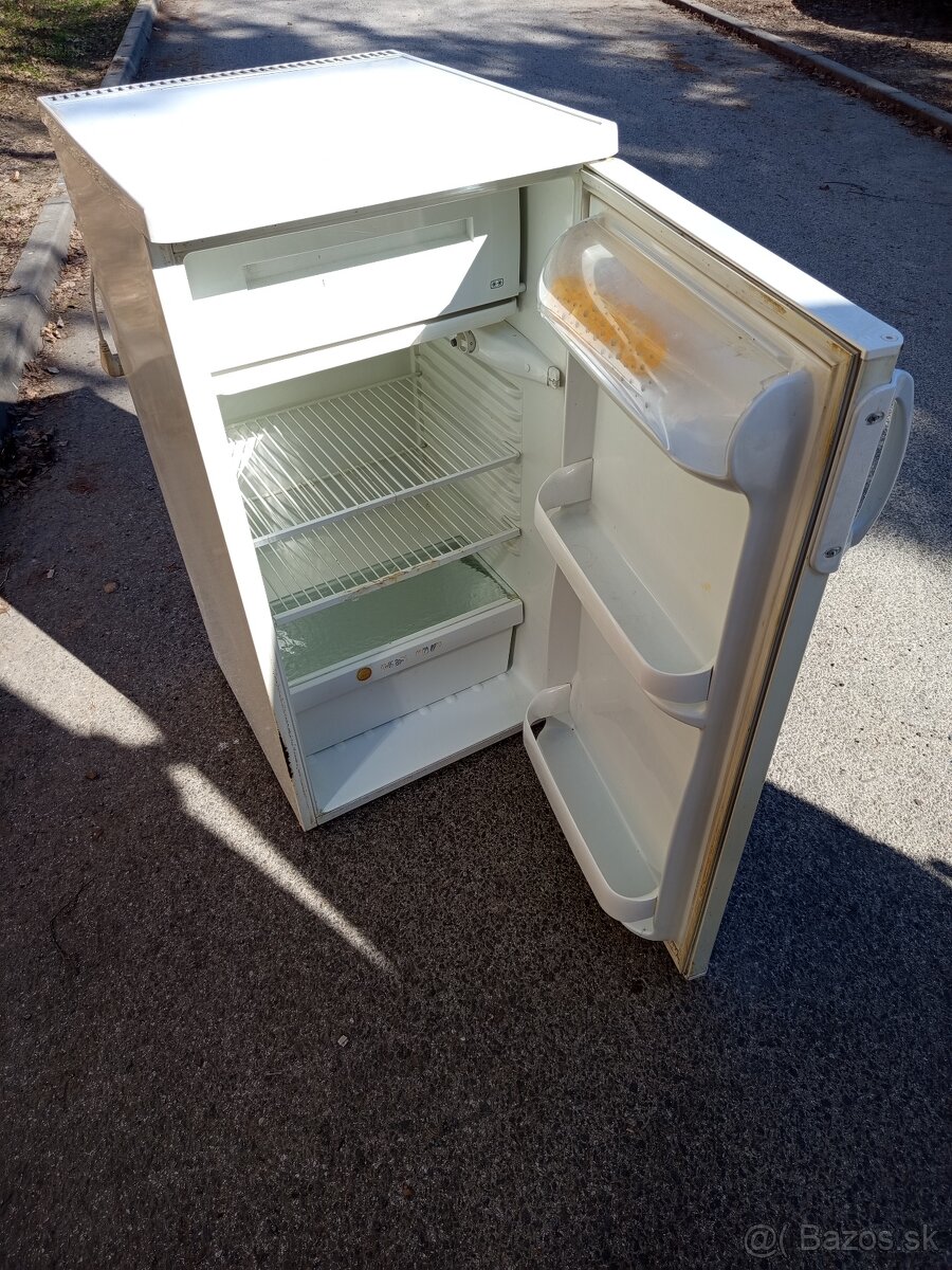 Chladnička s výmrazníkom - 2