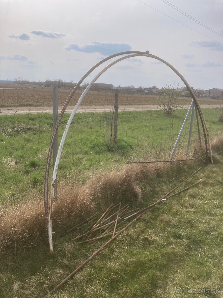 Zelezne obluky na foliovnik - 2