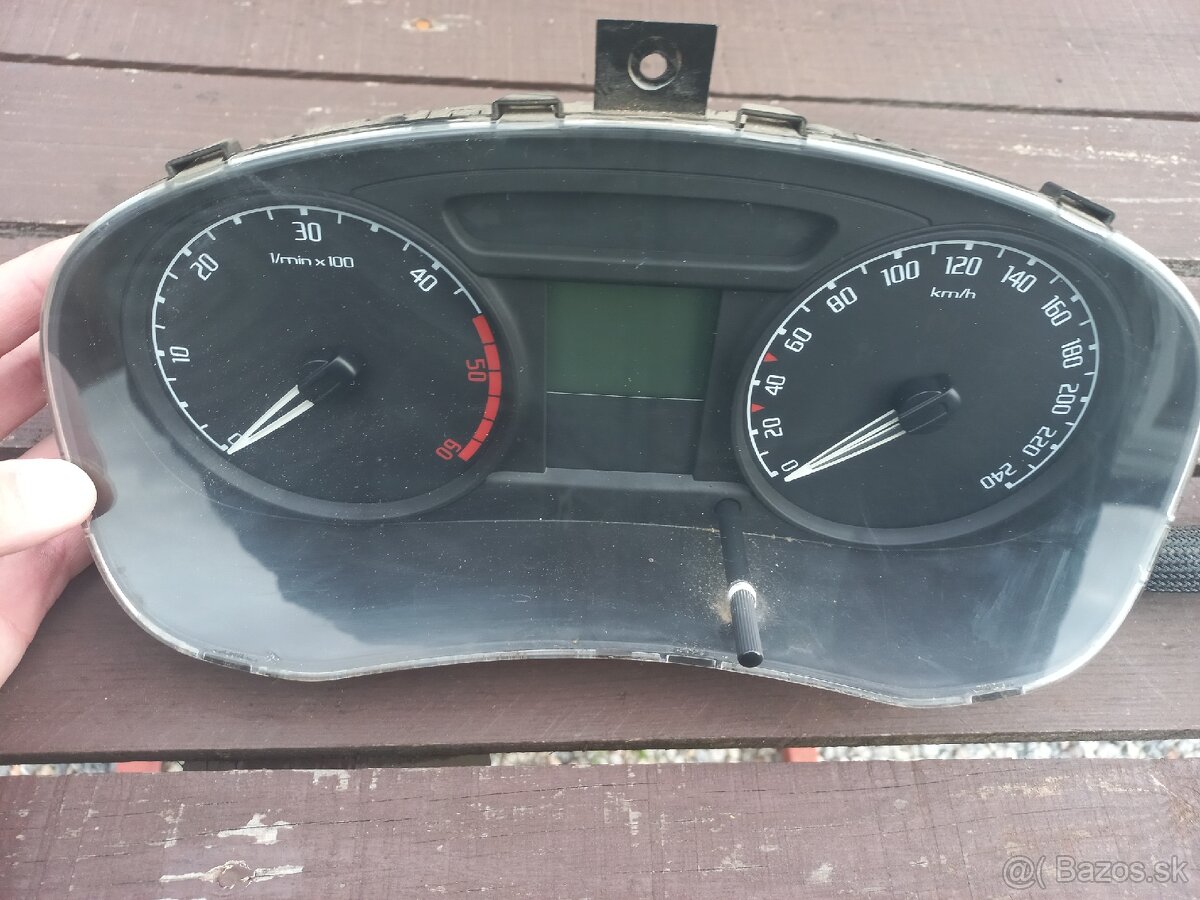 Skoda roomster diely - 2