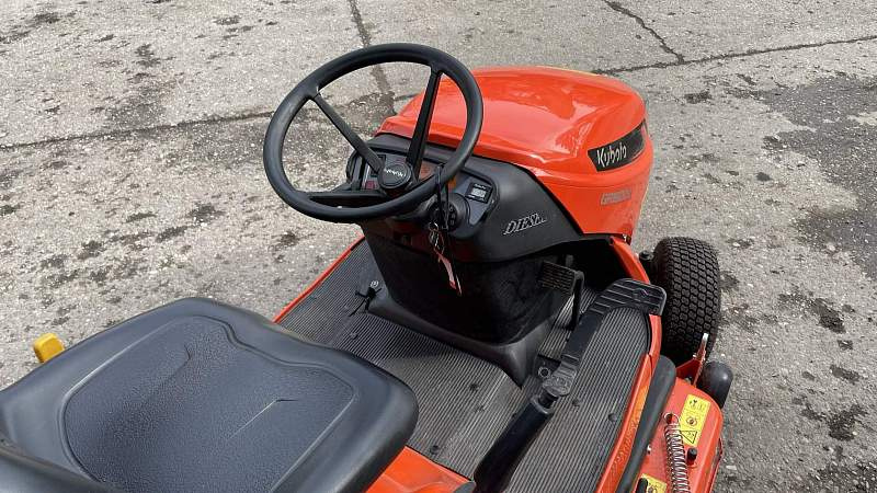 Traktorová kosačka Kubota GR1600 III - 2