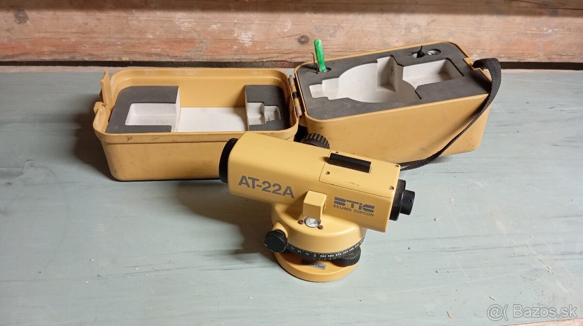 Opticky nivelak Topcon AT-22A - 2