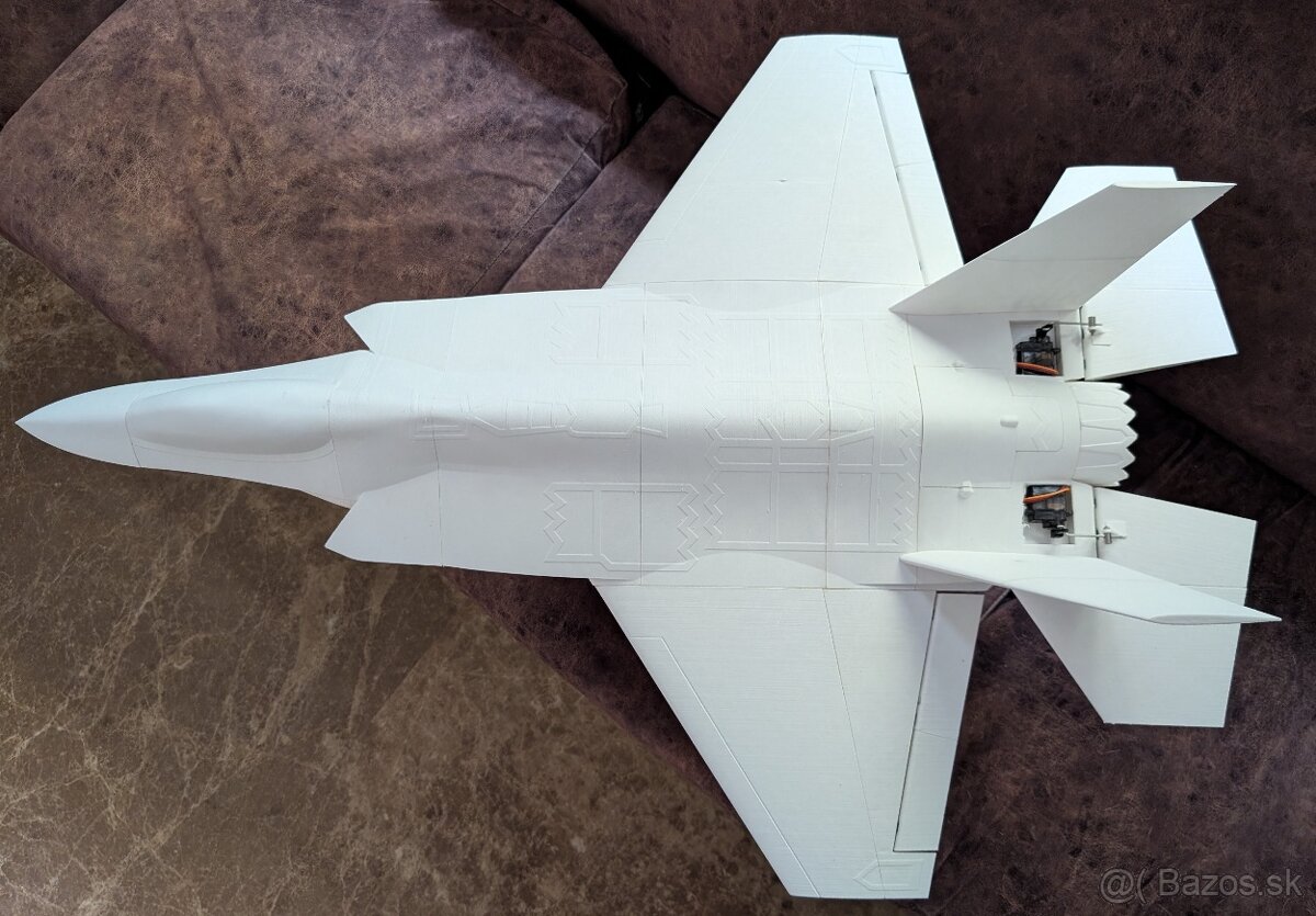 F-35 Lightning , RC lietadlo - 2