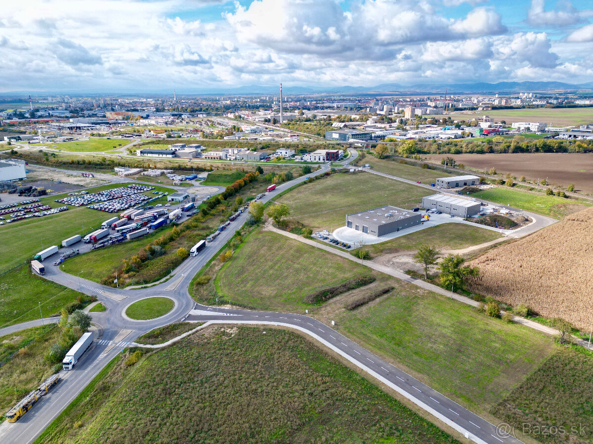 Komerčný stavebný pozemok na predaj – pri obchvate Trnavy - 2