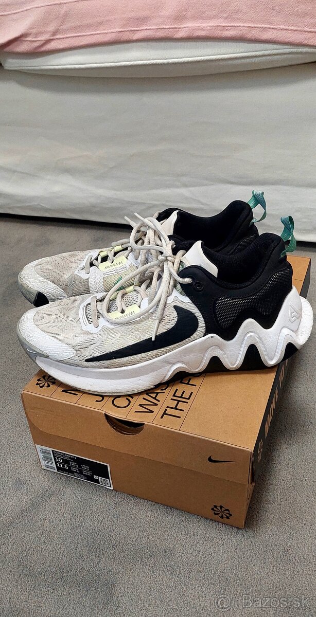 Predám chlapcenske tenisky veľkosť 42.5 - 2