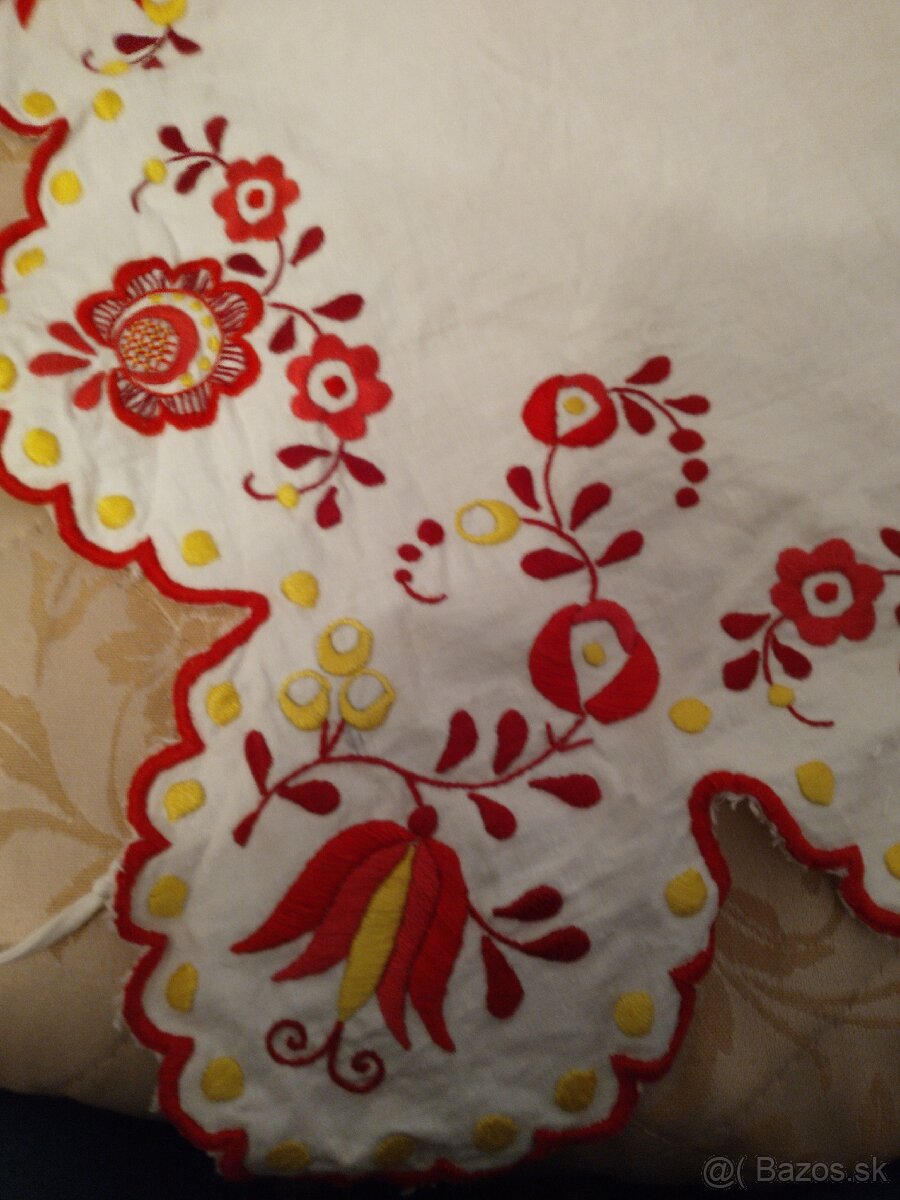 Retro vyšívané obrusy 2 - 2