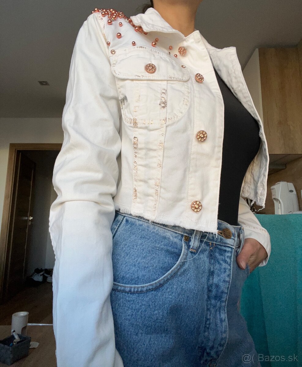 Biela rifľová cropnutá bunda - 2