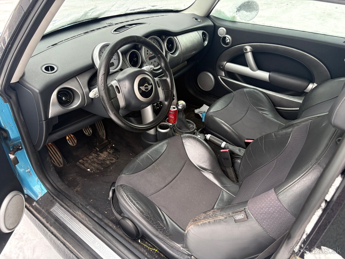 Rozpredám na diely Mini Cooper S R53 - 2