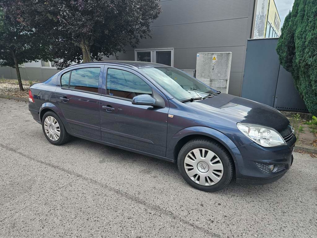 Astra 2007 Sedan H - 2