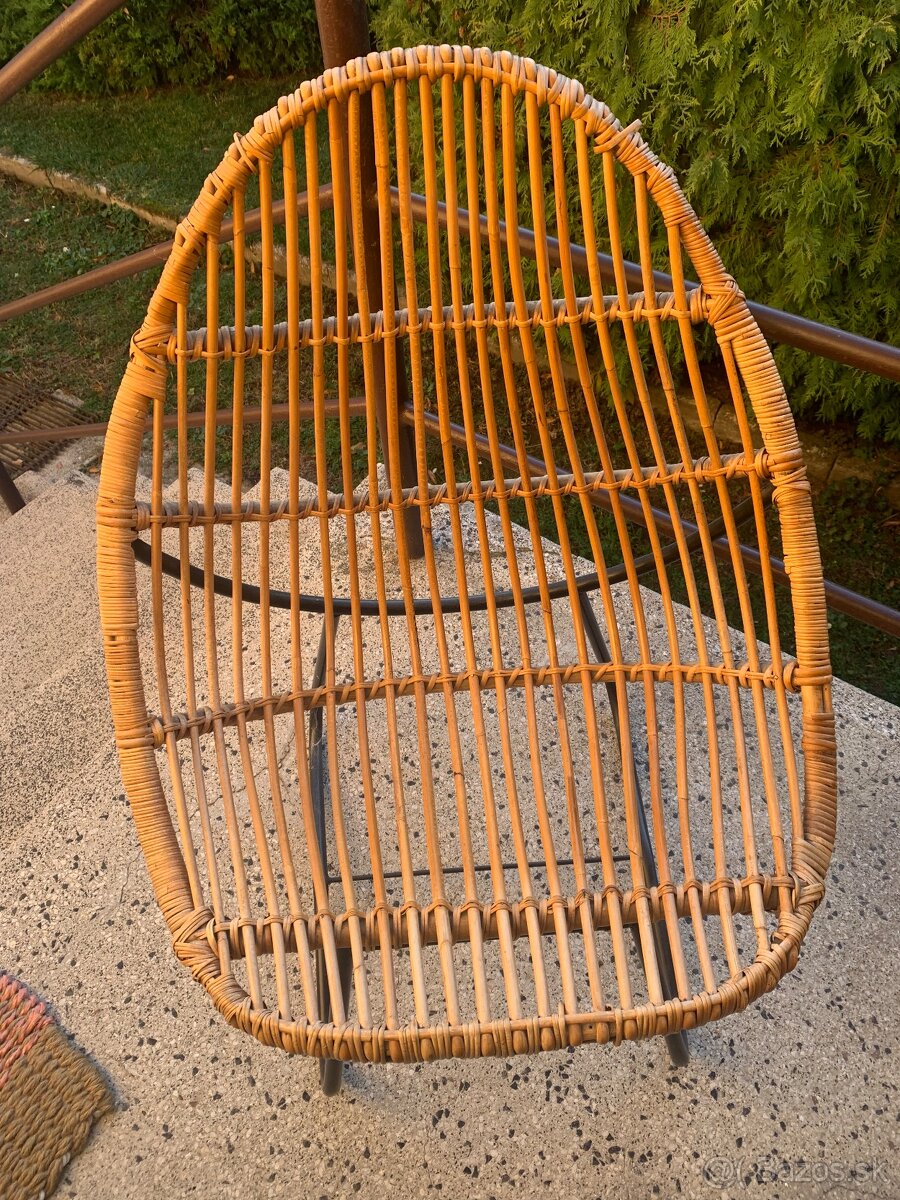 Kreslo+ taburetka - 2