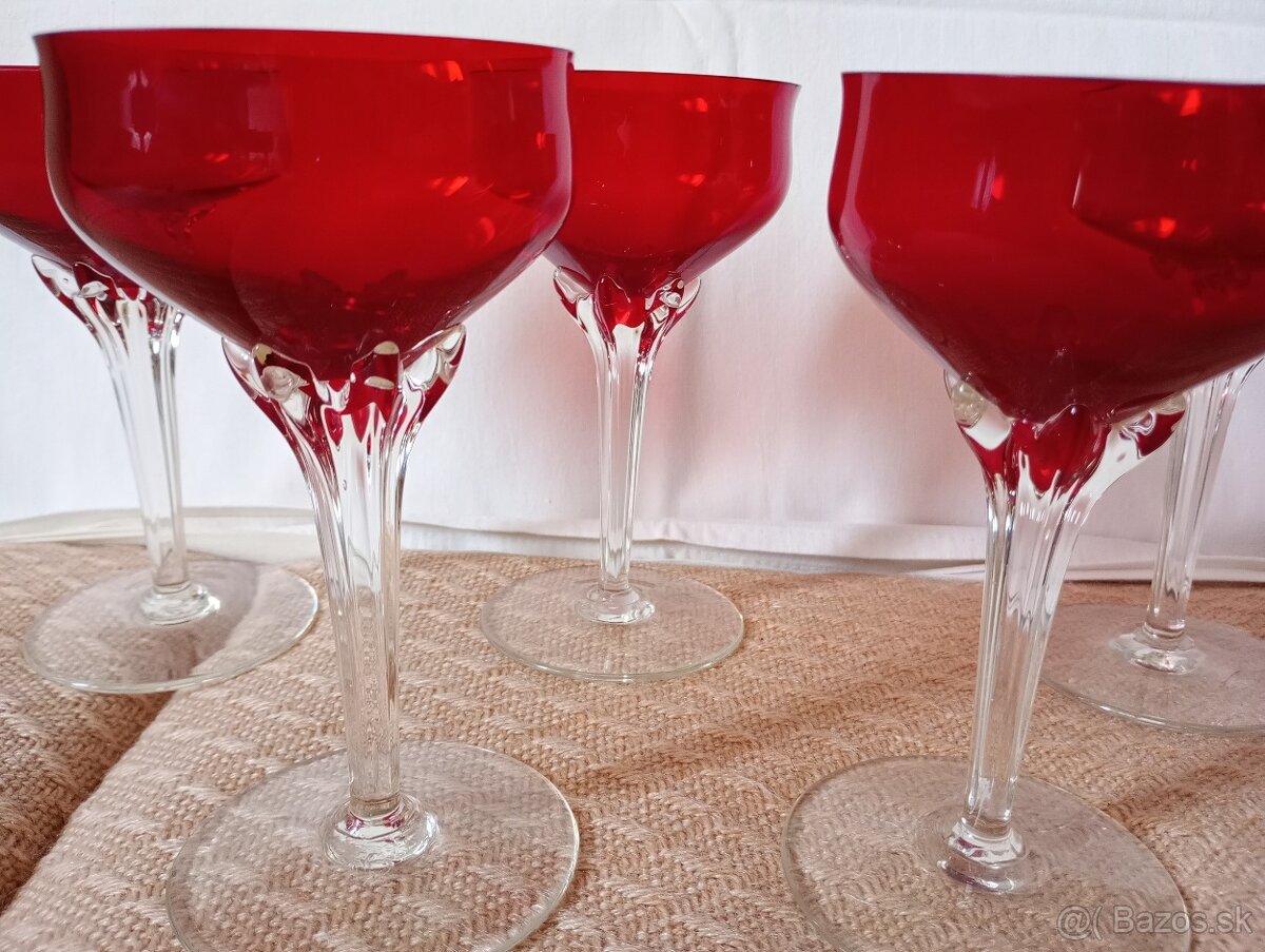 Poháre z červeného skla - 2