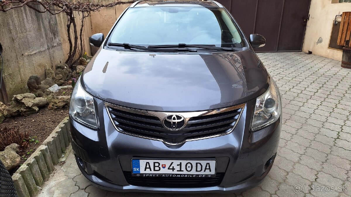 Toyota Avenssis 1.8 benzin - 2