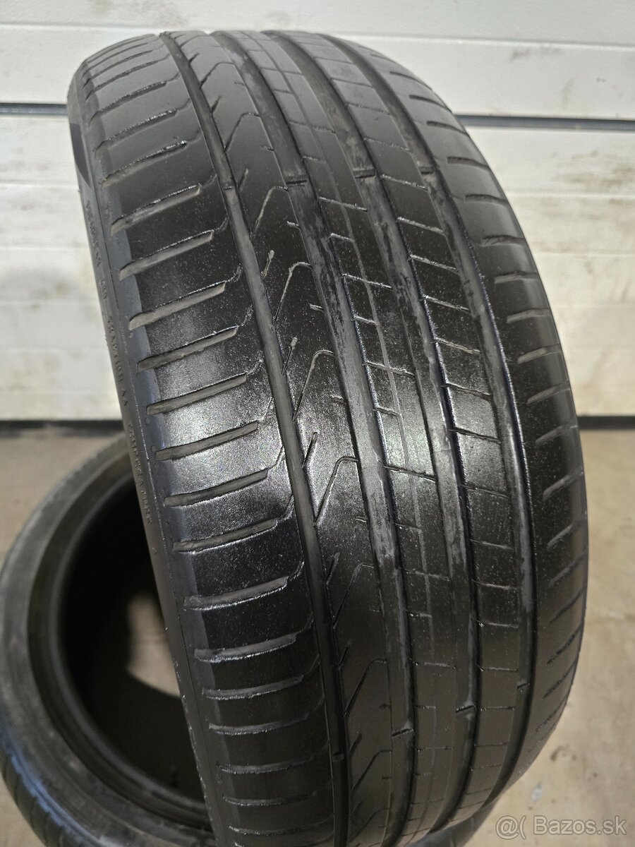 Letné Pneu Pirelli Pzero 235/45 R21 - 2