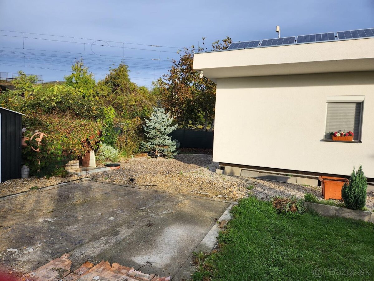 Predám 2 chatky - 2