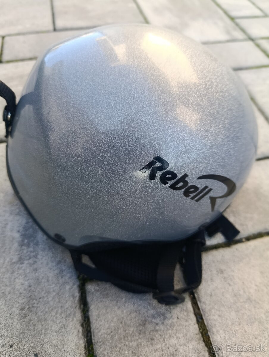 LYŽIARSKA PRILBA REBELL - 2