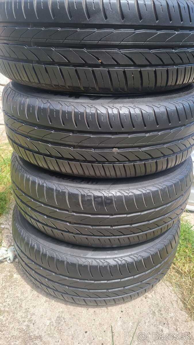 Elektrony r14 FABIA originaly na letnych 185/60/14 - 2