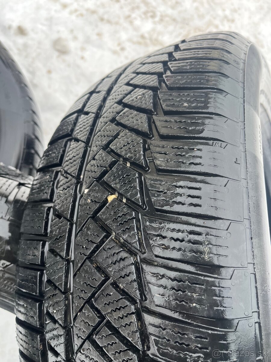 Pneumatiky zimné 235/60 r17 - 2