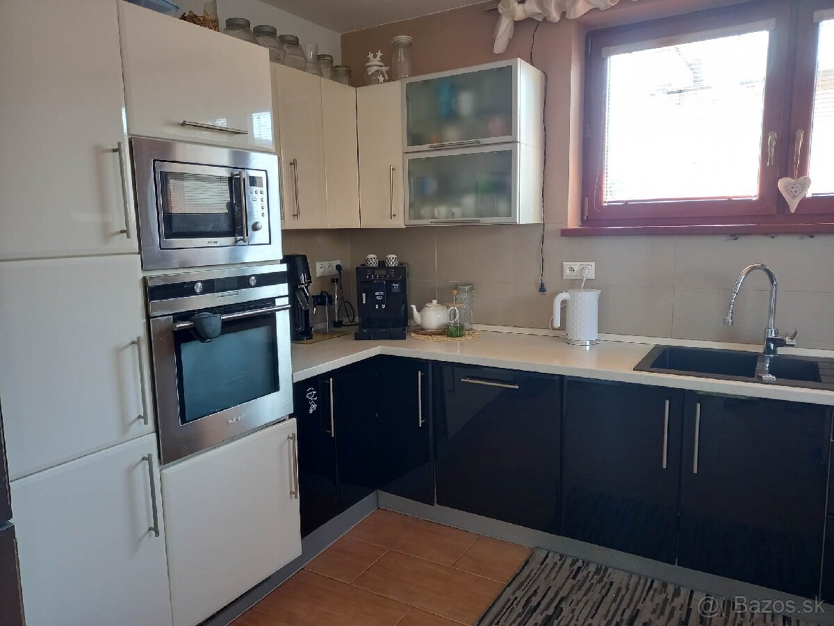 Kuchynská linka - 2