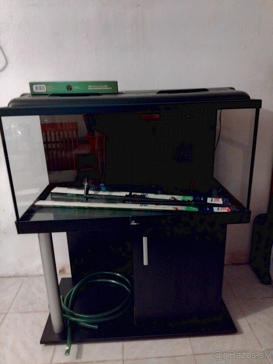 Akvárium+skrinka - 2