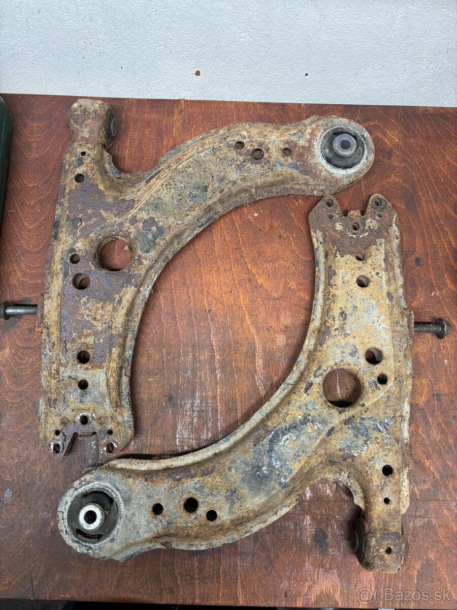 Predné ramená VW Golf 4 Octavia 1 - 2