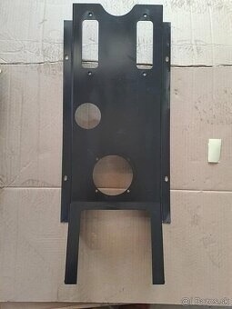 podlaha stredná neodhlučnená - - 2