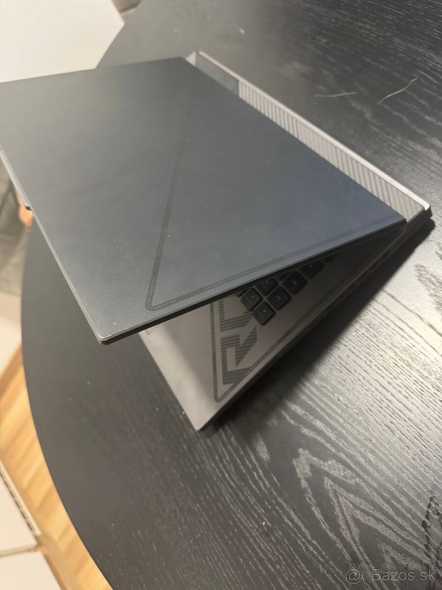 ASUS ROG Strix G16 (i9-13980HX, RTX 4070, 32 GB, 1 TB SSD, 1 - 2