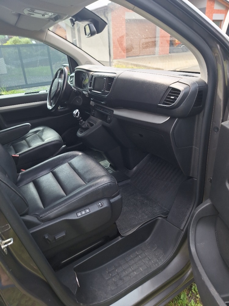 Peugeot Traveller Allure ,výbava MAX MAX,110kw -2018 99000k - 2