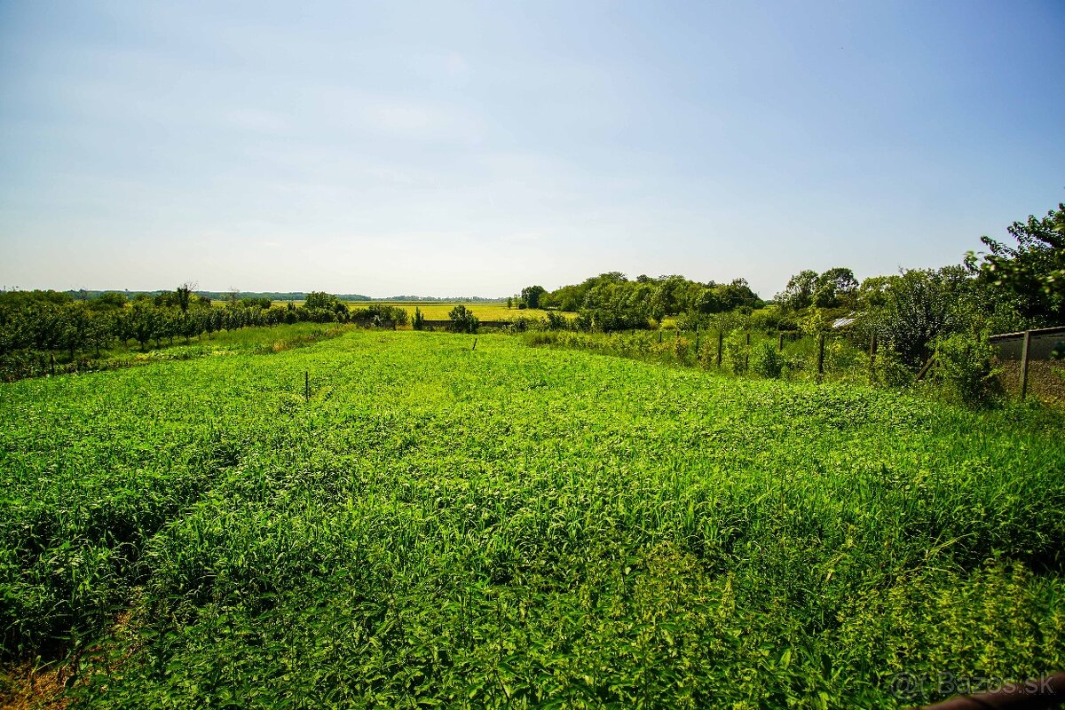Na predaj pozemok blízko centra s výhľadom na kalváriu - 2