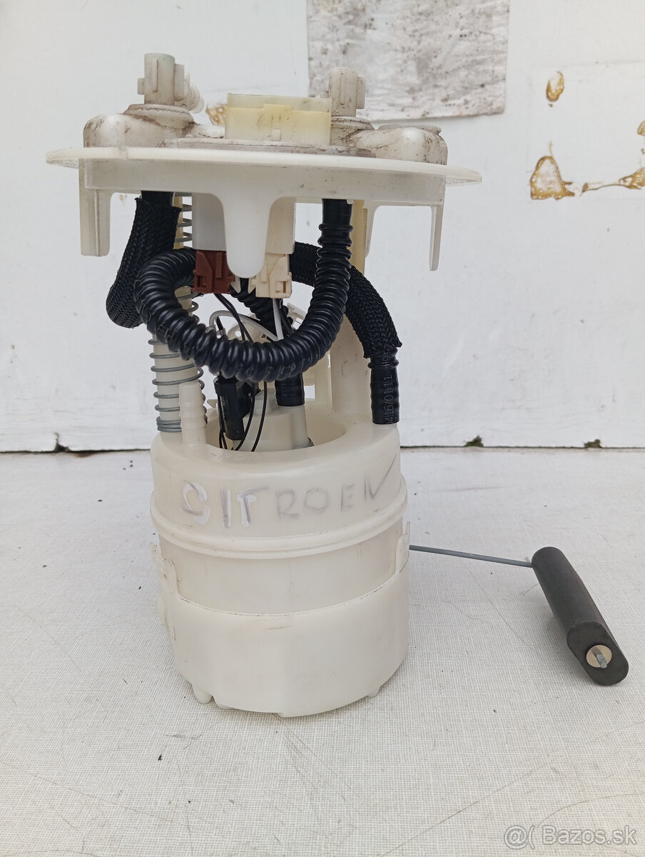 Citroen C2 1.1 - Palivové čerpadlo Pierburg - 2