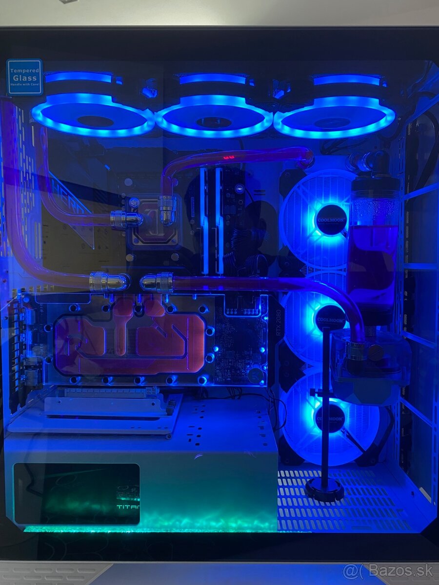 Predám vodou chladený PC + monitor - 2