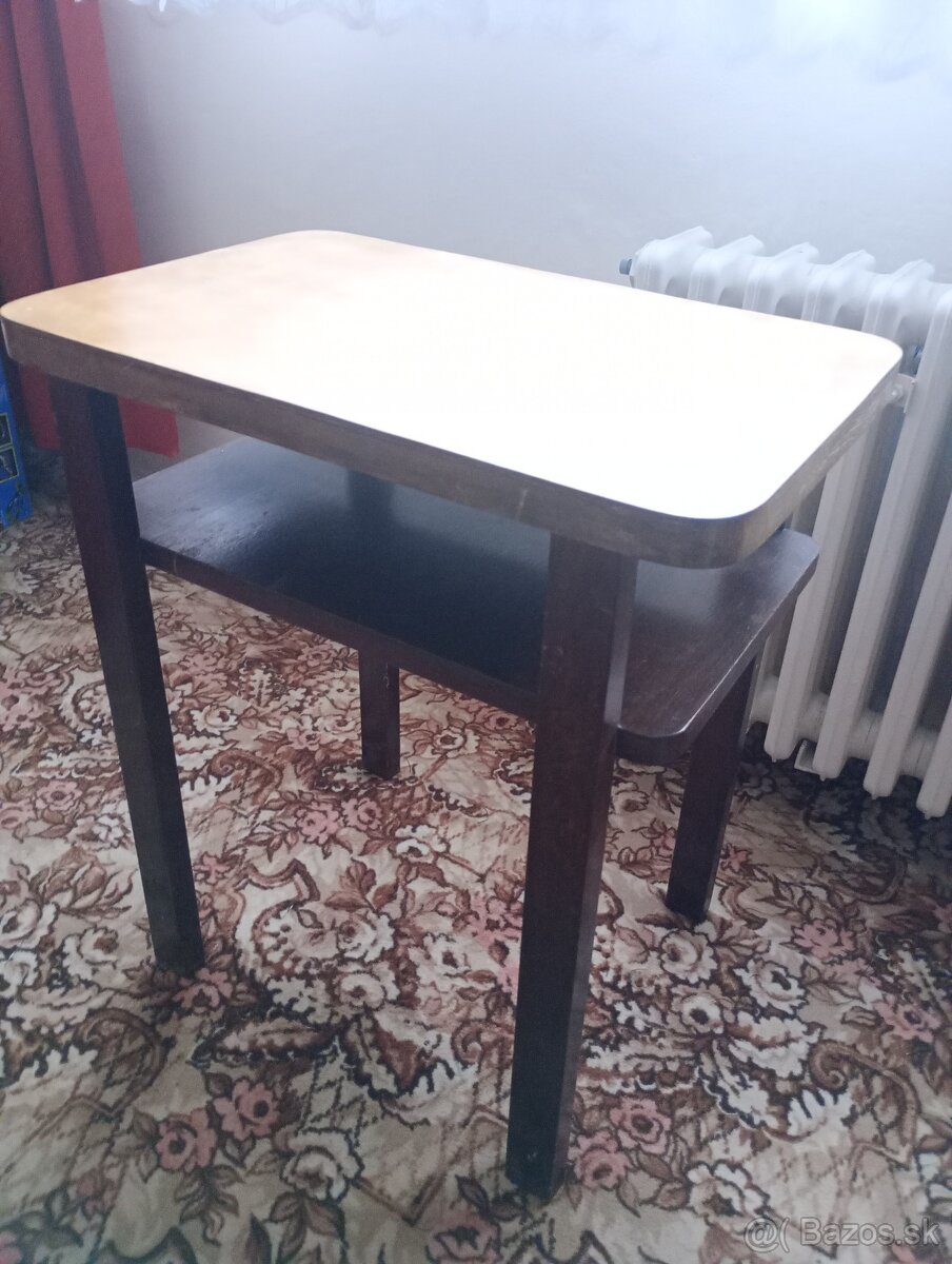 Starodávny stolík - 2