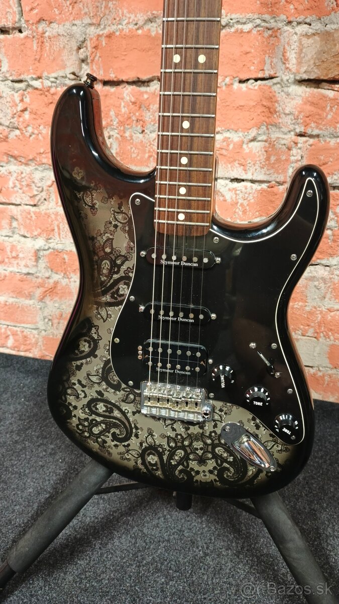 Fender Stratocaster Black Paisley - 2