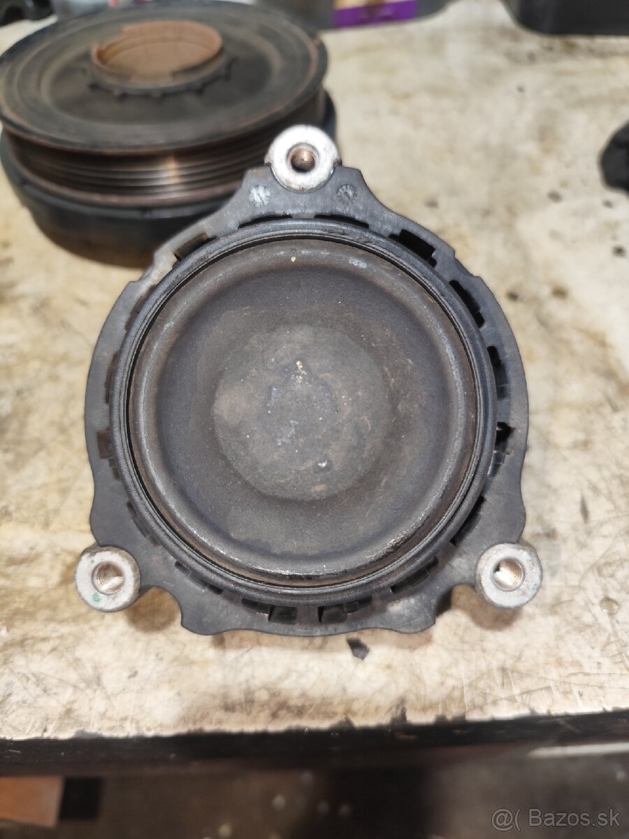 pravé uloženie motora BMW N47 - 2