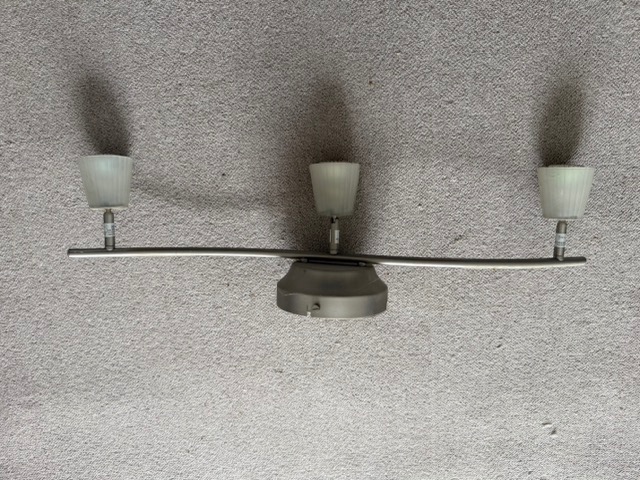 Stropná trojbodová lampa s LED - 2