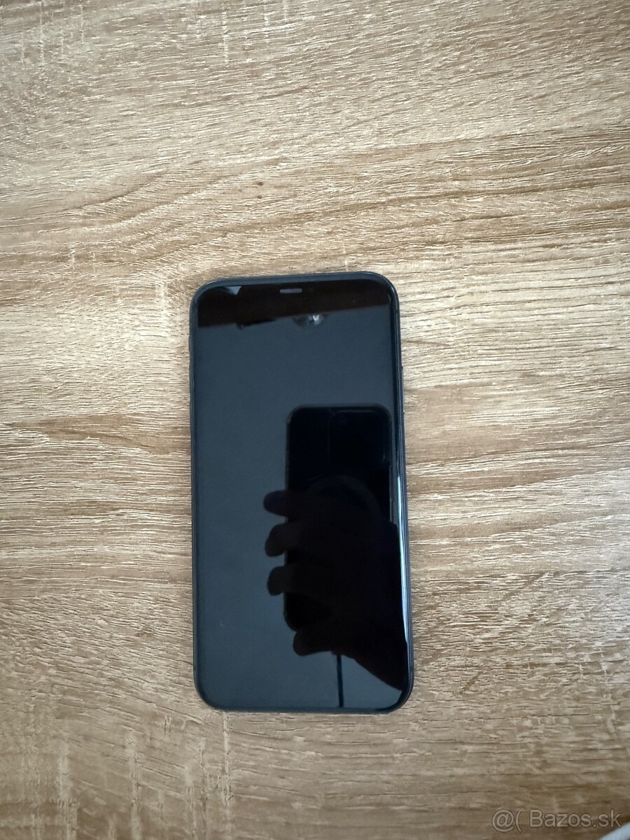 Apple iPhone 11 64GB Black - 2