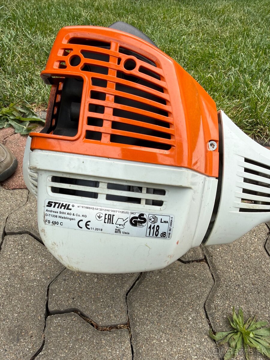 Krovinorez Stihl FS490 C - 2