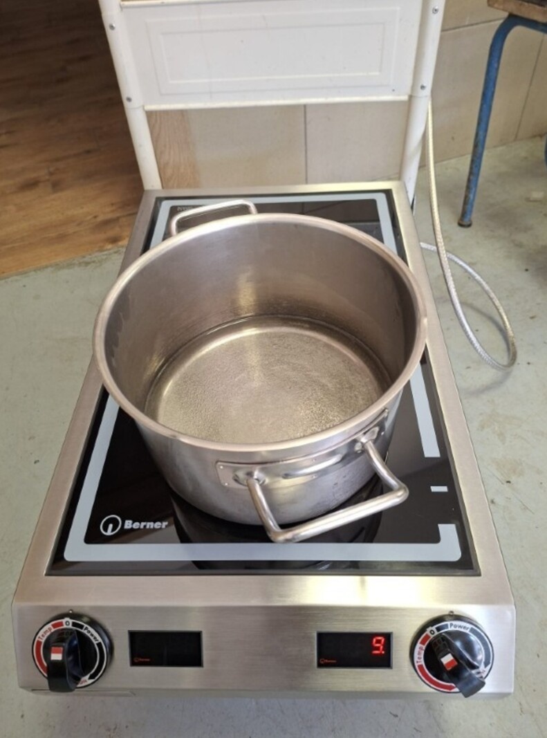 Dvouzónová indukční plotna 7 kW - 2