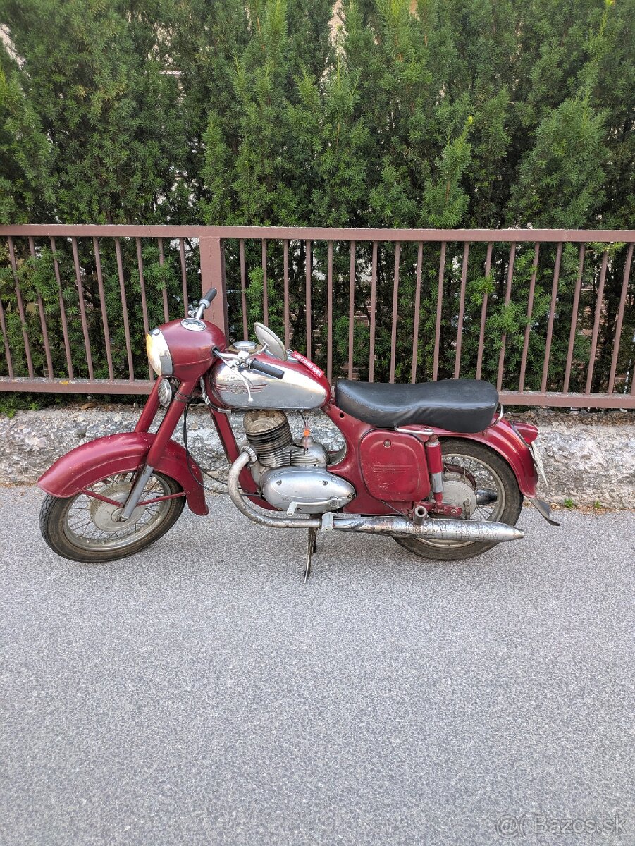 Jawa 250 353 kyvačka - 2
