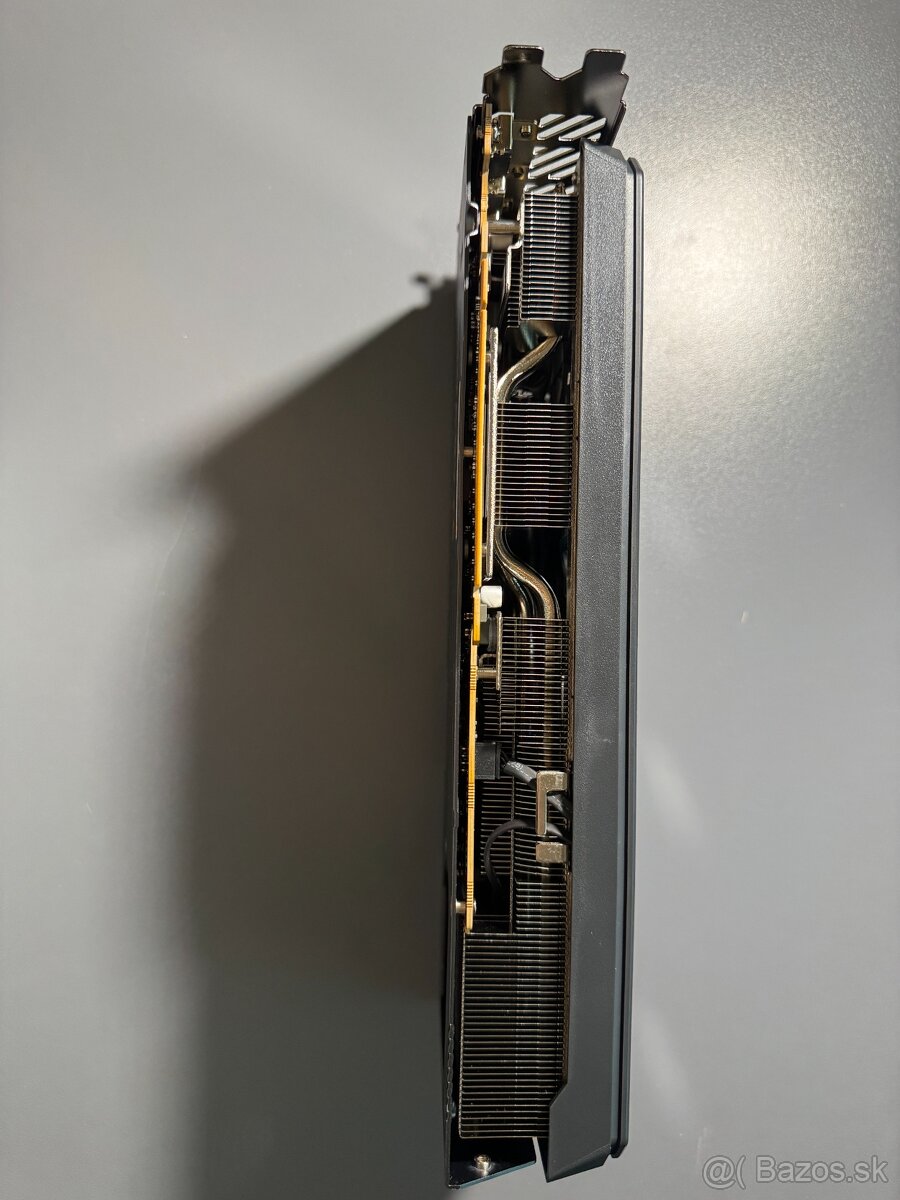 Gigabyte Radeon RX 9070 GRE Gaming OC 12GB - 2